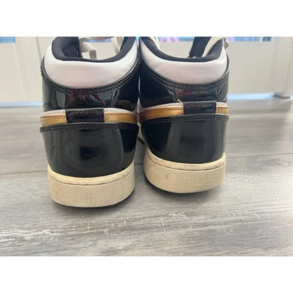 Nike Air Jordan 1 Mid Black White Metallic Gold‎ Patent Leather Sneakers 6.5